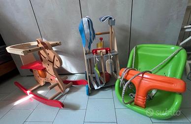 Cavallino, set pulizie, seggiolino altalena