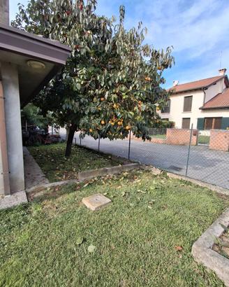 Mogliano ampia porzione di bifamiliare piano primo