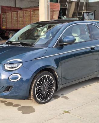 Fiat 500e La Prima by Bocelli