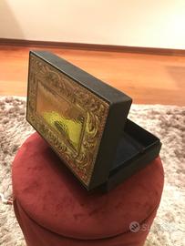 Scatola con inserto in argento