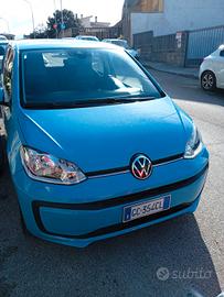 Volkswagen UP .1000 benzina.....