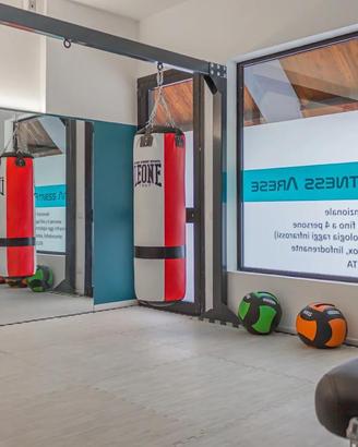Struttura/trave professionale per sacco boxe