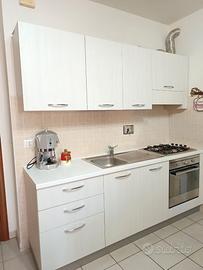 Cucina completa come nuova