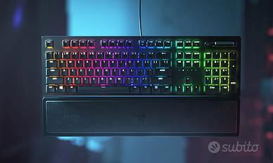 Razer BlackWidow V3 – Tastiera meccanica RGB