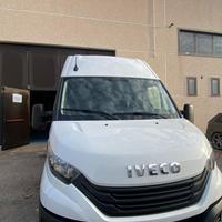 Iveco Daily 35 2.3 100kw 136cv Automatico 06/2024
