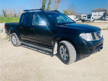 NISSAN Navara pick-up 4x4 autocarro