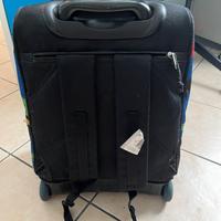 zaino invicta con rotelle