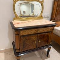 Comodini e comò con specchio