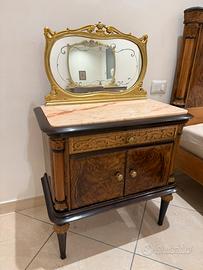 Comodini e comò con specchio