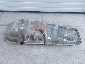 Serbatoio Nissan King Cab 2.5 diesel del 1992