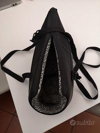 Borsa da trasporto per cane e gatto.