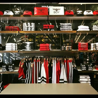 Arredamento completo per Negozi di Abbigliamento