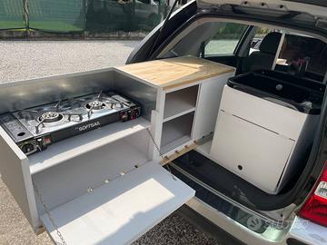 Camperizzazione interna per Macchina