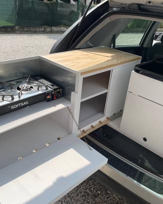 Camperizzazione interna per Macchina