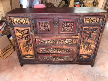 Antica credenza cinese