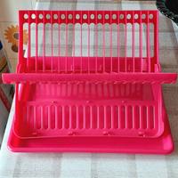 Scolapiatti rosa pieghevole in plastica