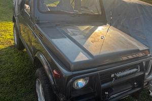 Suzuki samurai sJ 413