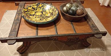 TAVOLO INDIANO IN LEGNO MASSELLO CON FINITURE IN O