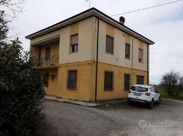 Immobile in asta di 392 m² con 5 locali a Nonantol