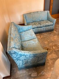 Coppia divani vintage in broccato azzurro