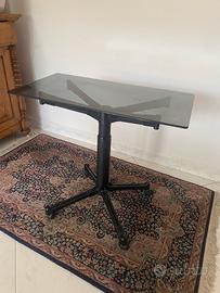 Tavolino nero porta tv girevole e  con rotelle