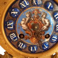 Orologio trittico in porcellana di Sèvres blu, Epo