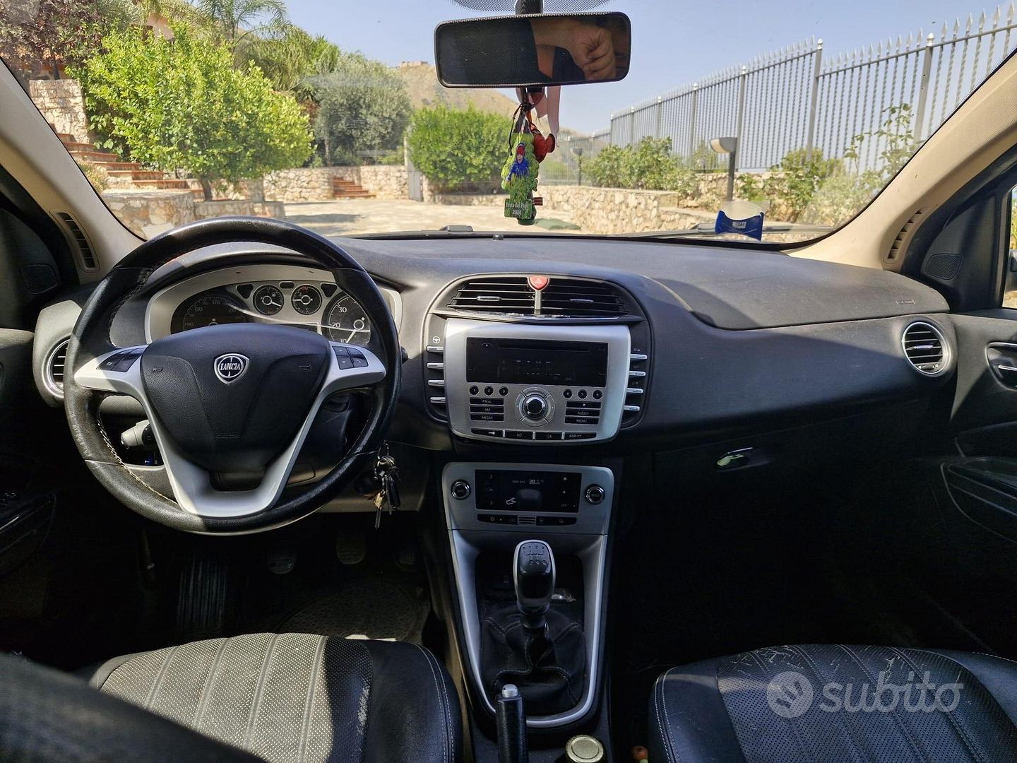 Lancia Delta 2013 photo 5