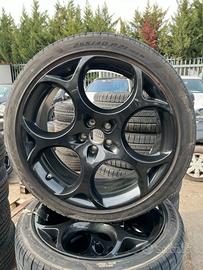 Cerchi e gomme 21" Stelvio Originali Alfa Romeo. 