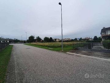 Immobile in asta di 2114 m² a Corno di Rosazzo