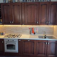 Cucina Mobilturi con tavolo