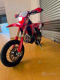 Honda crf 450R ( Leggi bene )