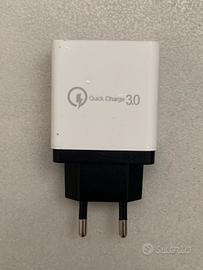 Caricabatterie 4 porte USB QuickCharge 3.0