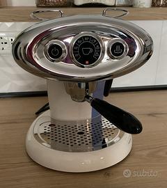 Macchina da caffe Illy X7 bianca