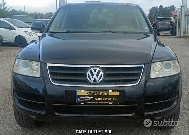 VOLKSWAGEN Touareg