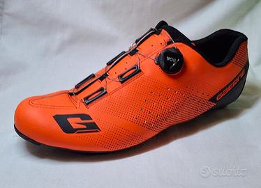 scarpa ciclismo 45  carbonio 