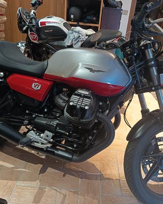 Moto Guzzi V7 STONE CORSA