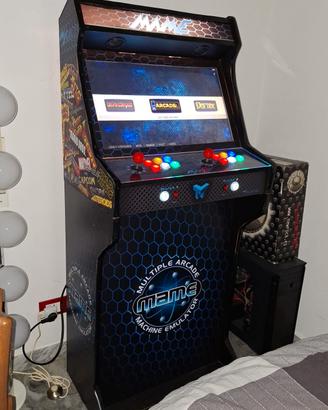 Cabinato arcade