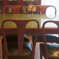 TAVOLO IN LEGNO CON PIANO IN VETRO