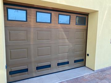 Porta per garage basculante sezionale
