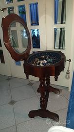 Tavolino bacheca in stile liberty/ vittoriano.