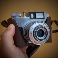 Macchina fotografica bencini comet