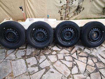 Ruote 15" Mercedes w124 con borchie