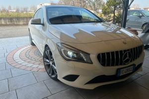 Mercedes-Benz CLA 180cdi Coupè Night Sport