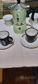macchinetta  moka per caffè BIALETTI +tazze 