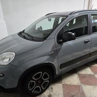 Fiat Panda 1.0 Hybrid City Life, immatricolata nov