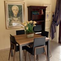 Bilocale arredato in villa con giardino