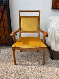 Sedia in Legno e Velluto