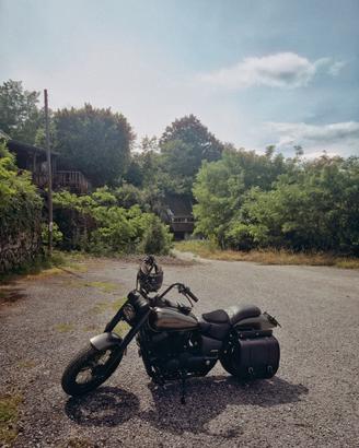 Honda Shadow VT 750 Black Spirit C2B + Accessori