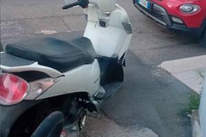 scarabeo 300s