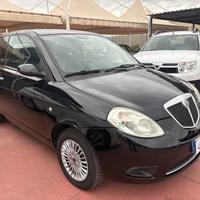 Lancia Ypsilon 1.3 MJT 75 CV Argento